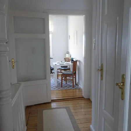 Apartment Char Mit 3 Sep Schlafzimmer Bremen